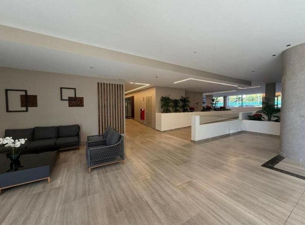 3 soveværelse Lejlighed til leje i Marbella med swimmingpool garage - € 2.650 (Ref: 9467917)