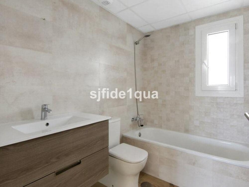 3 soveværelse Lejlighed til leje i Marbella med swimmingpool garage - € 2.650 (Ref: 9467917)