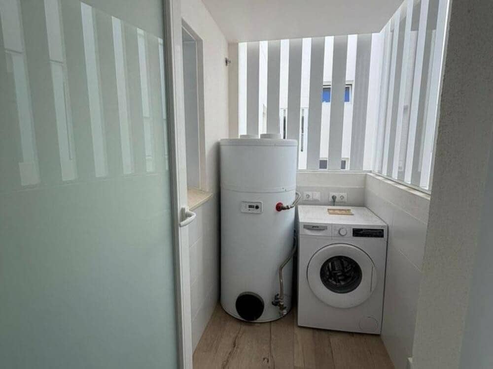 3 soveværelse Lejlighed til leje i Marbella med swimmingpool garage - € 2.650 (Ref: 9467917)