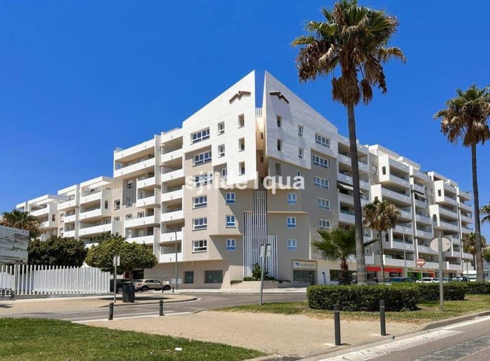 3 soveværelse Lejlighed til leje i Marbella med swimmingpool garage - € 2.650 (Ref: 9467917)