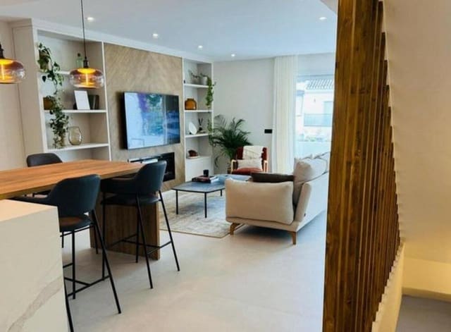 3 soveværelse Byhus til leje i Lomas De Marbella, Marbella med swimmingpool garage - € 6.500 (Ref: 9467918)