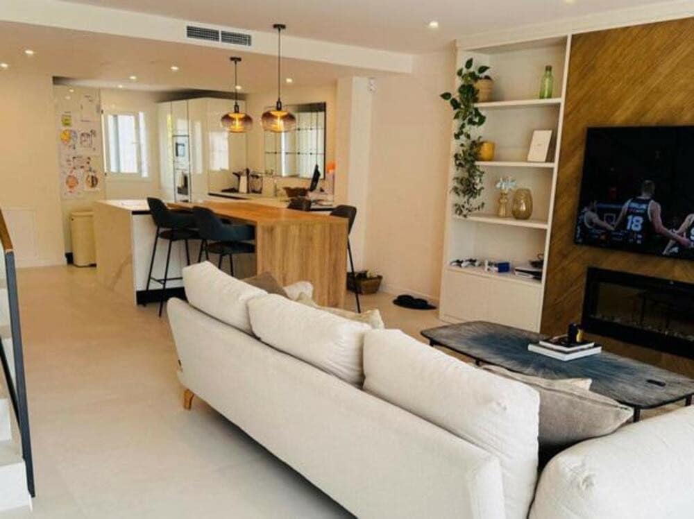 3 quarto Casa em Banda para arrendar em Marbella com piscina garagem - 6 500 € (Ref: 9467918)