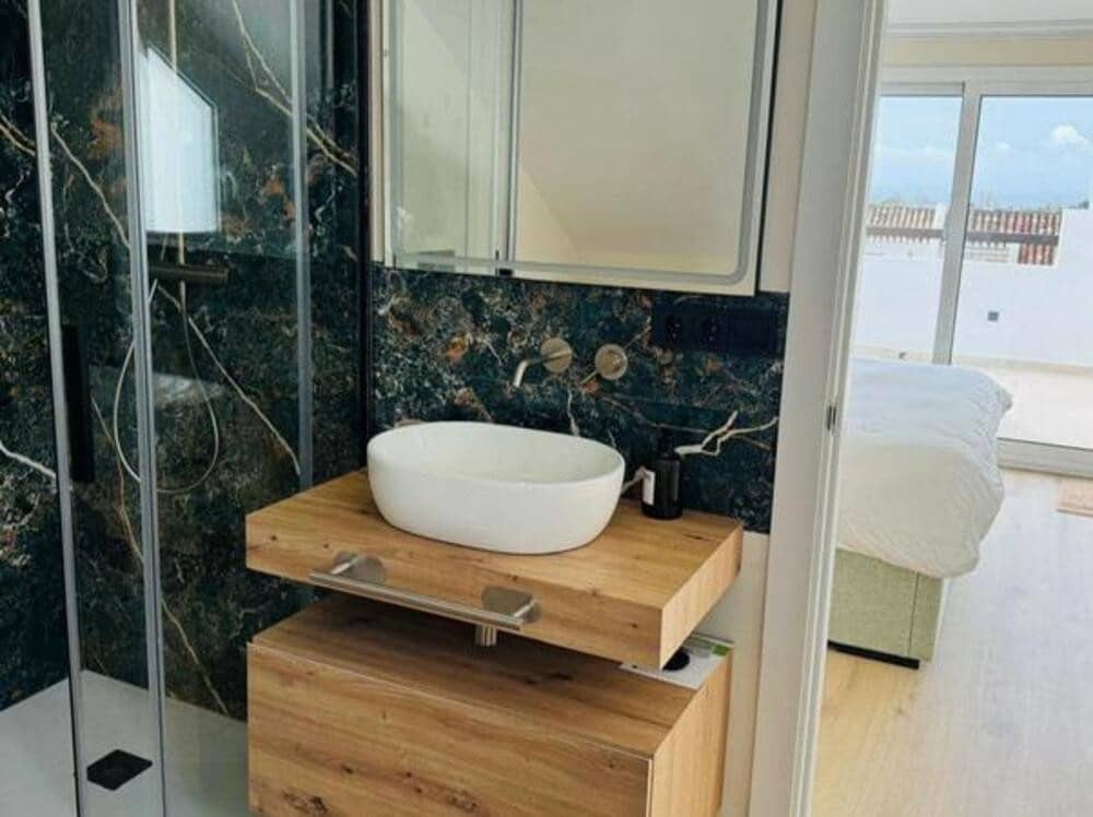 3 quarto Casa em Banda para arrendar em Marbella com piscina garagem - 6 500 € (Ref: 9467918)