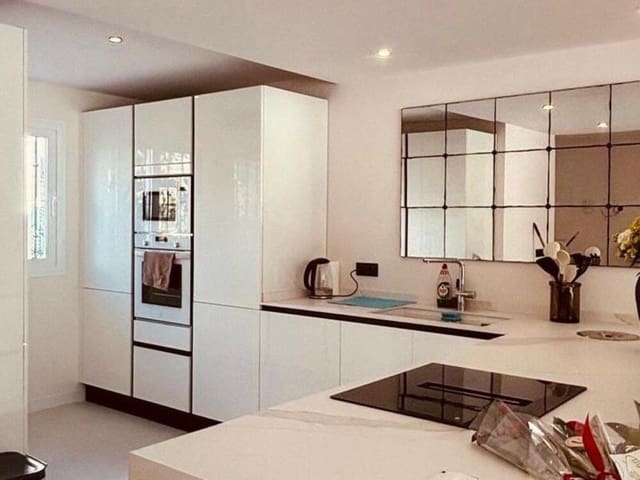 3 soveværelse Byhus til leje i Lomas De Marbella, Marbella med swimmingpool garage - € 6.500 (Ref: 9467918)