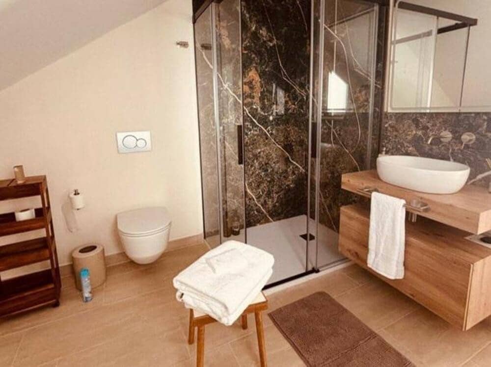 3 quarto Casa em Banda para arrendar em Marbella com piscina garagem - 6 500 € (Ref: 9467918)