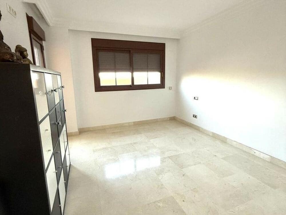 3 makuuhuone Kattohuoneisto myytävänä paikassa Benahavis mukana uima-altaan 
autotalli - 520 000 € (Ref: 9467919)