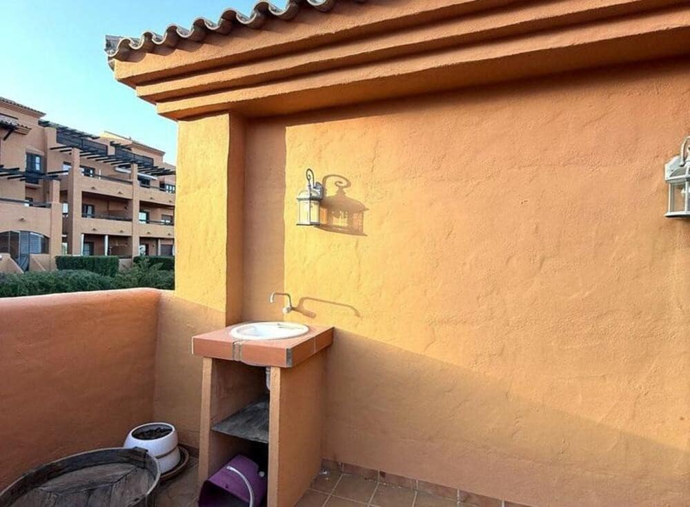 3 makuuhuone Kattohuoneisto myytävänä paikassa Benahavis mukana uima-altaan 
autotalli - 520 000 € (Ref: 9467919)