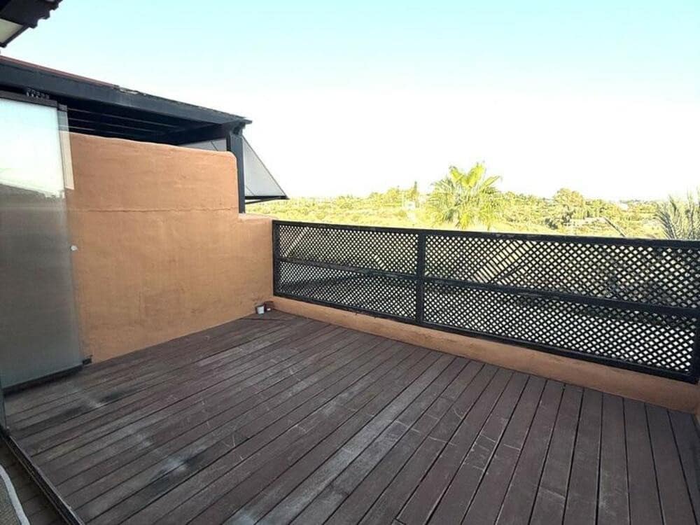 3 makuuhuone Kattohuoneisto myytävänä paikassa Benahavis mukana uima-altaan 
autotalli - 520 000 € (Ref: 9467919)