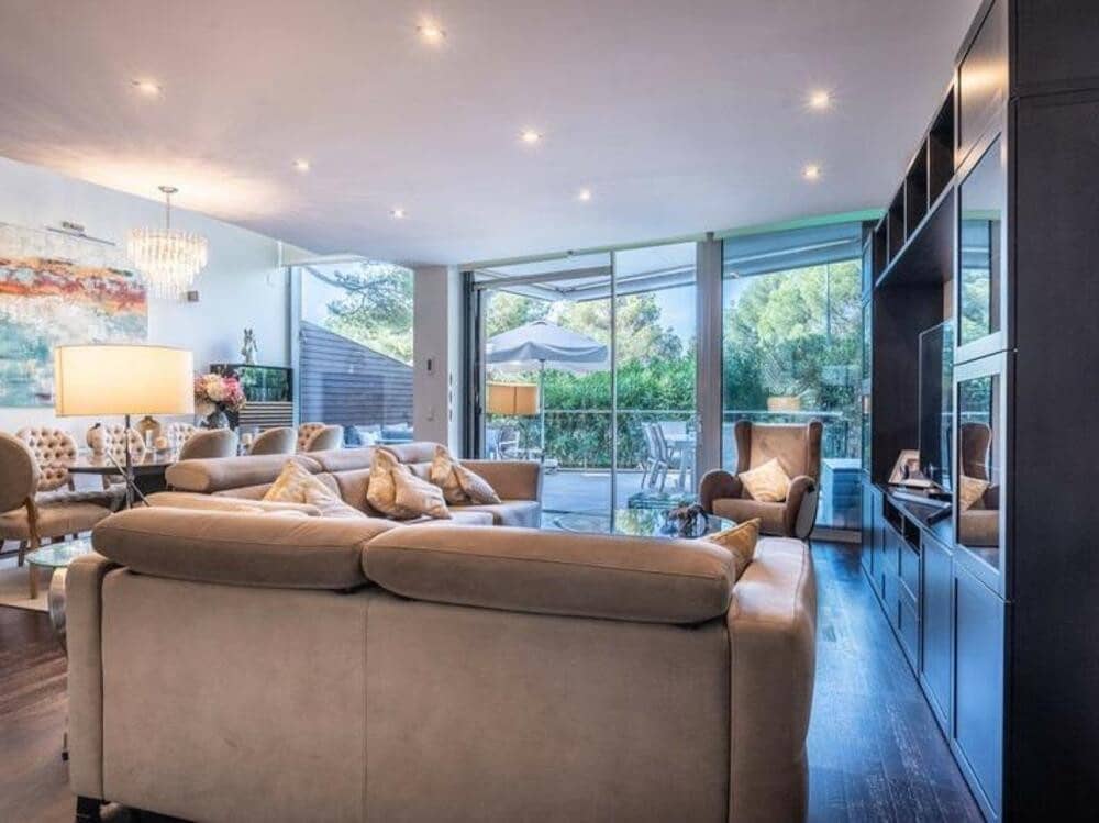 2 makuuhuone Omakotitalo myytävänä paikassa Marbella mukana uima-altaan 
autotalli - 1 417 500 € (Ref: 9467921)