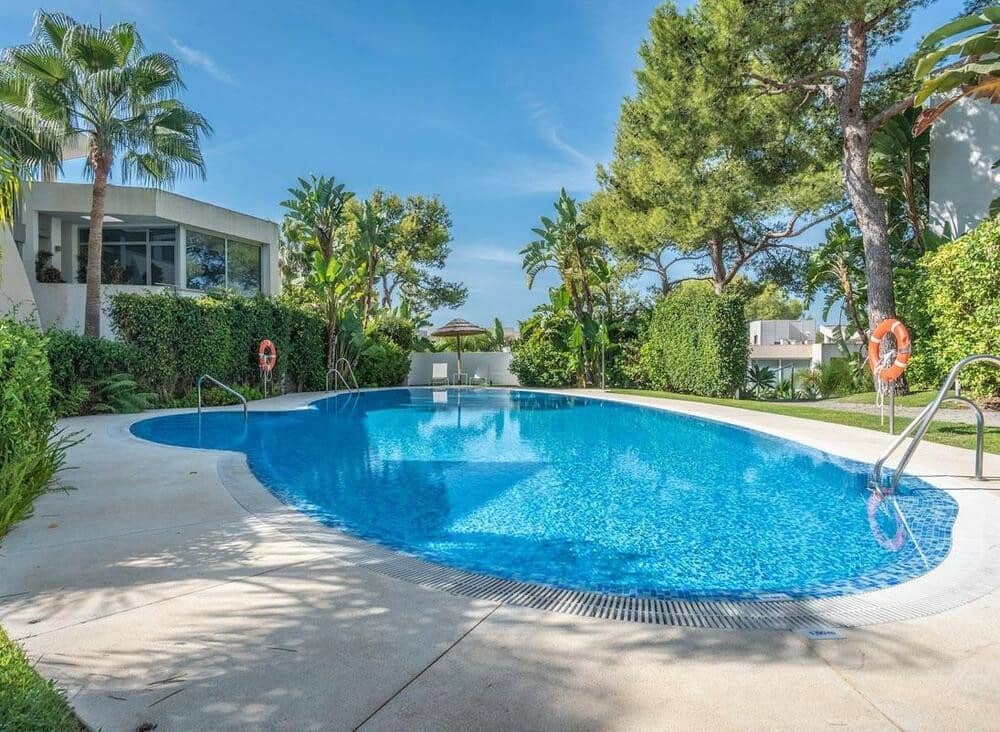 2 slaapkamer Huis te koop in Marbella met zwembad garage - € 1.417.500 (Ref: 9467921)
