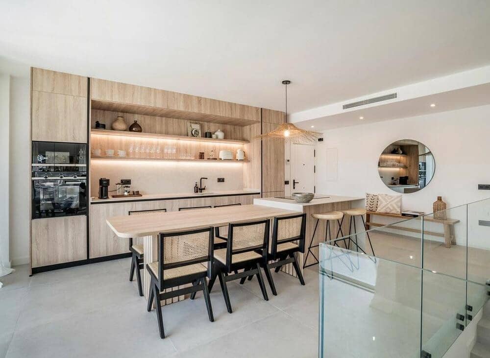 Apartamento de 3 habitaciones en La Quinta en venta con piscina garaje - 649.000 € (Ref: 9468010)