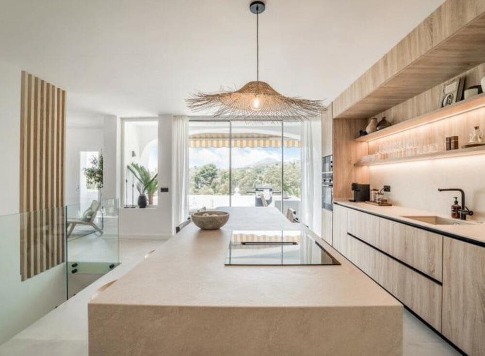 Apartamento de 3 habitaciones en La Quinta en venta con piscina garaje - 649.000 € (Ref: 9468010)