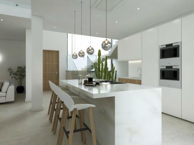 4 chambre Villa/Maison à vendre à La Duquesa / Puerto de la Duquesa, Manilva avec piscine garage - 960 000 € (Ref: 9470114)