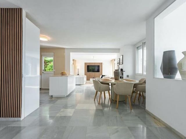 3 soverom Villa til salgs i La Dama de Noche - La Alzambra, Marbella med svømmebasseng garasje - € 999 000 (Ref: 9470115)