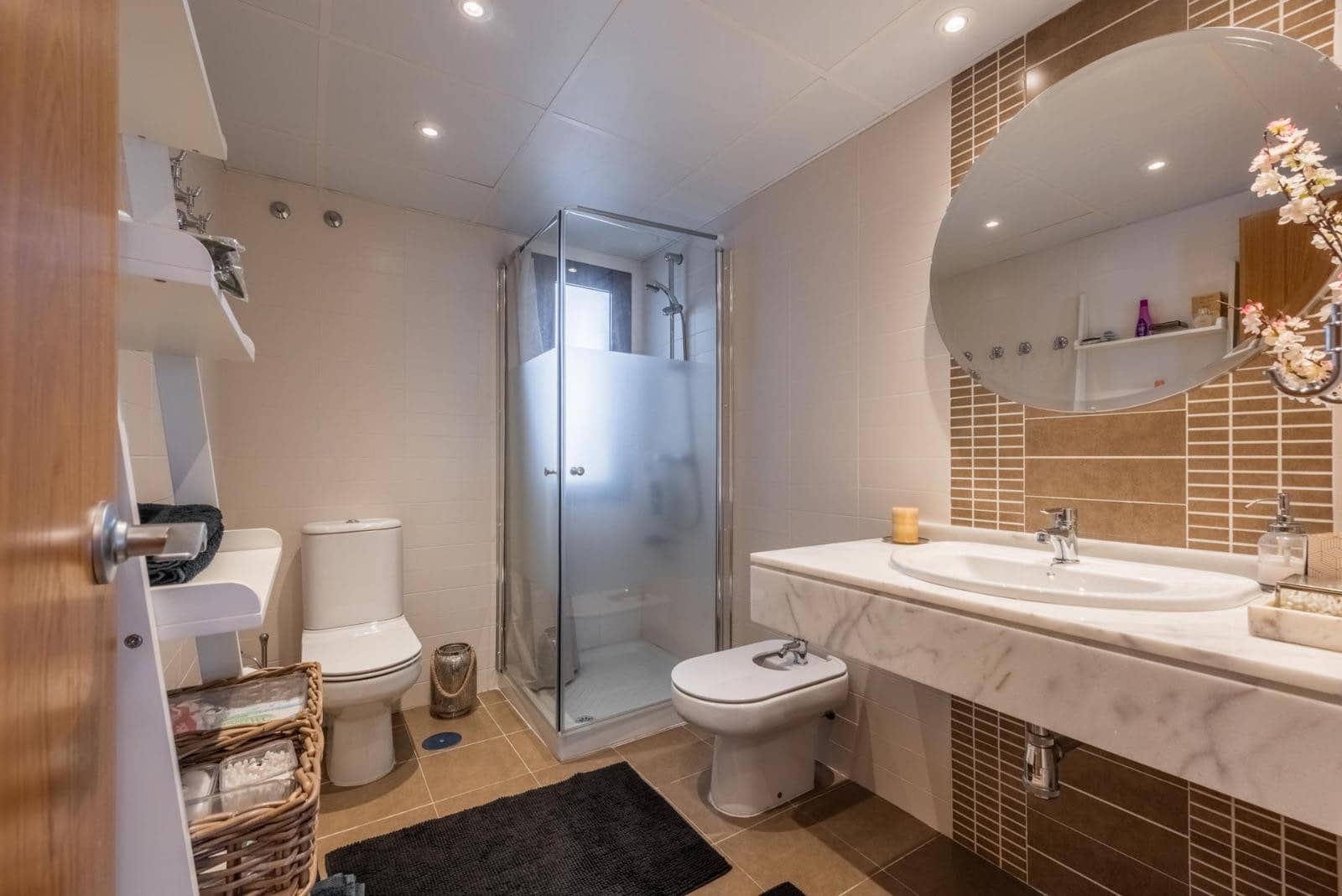 Apartamento de 2 habitaciones en New Golden Mile en alquiler con piscina garaje - 2.000 € (Ref: 9471882)