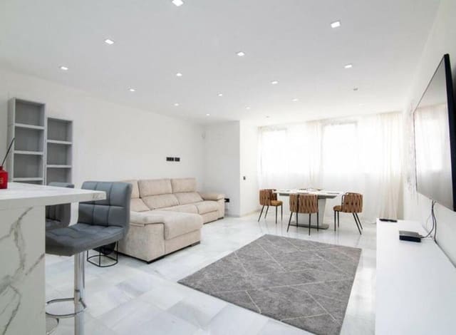 3 sypialnia Apartament na sprzedaż w Puerto Banus, Marbella z basenem garażem - 990 000 € (Ref: 9471883)