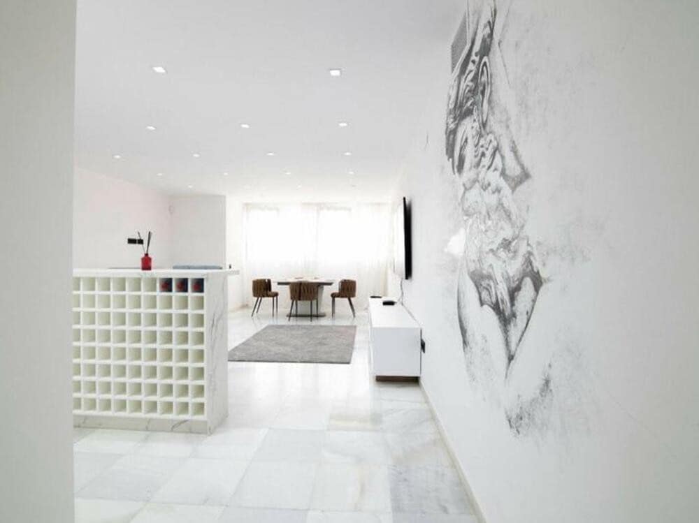 3 sypialnia Apartament na sprzedaż w Marbella z basenem garażem - 990 000 € (Ref: 9471883)