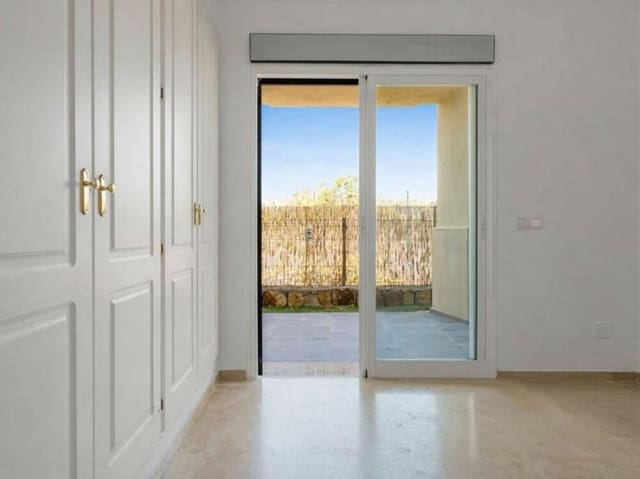 3 soveværelse Lejlighed til salg i La Concha - Resina Golf, Estepona med swimmingpool garage - € 390.000 (Ref: 9471885)