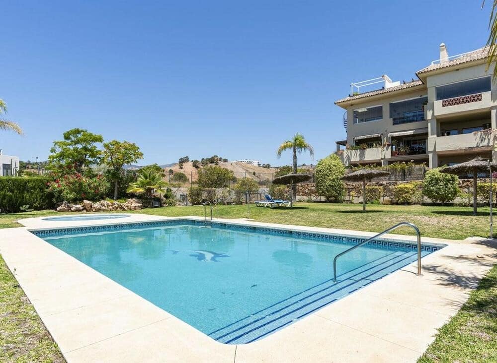 3 bedroom Apartment for sale in New Golden Mile with pool garage - € 390,000 (Ref: 9471885)