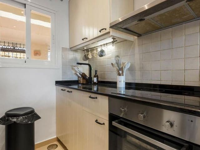 3 soveværelse Lejlighed til salg i La Concha - Resina Golf, Estepona med swimmingpool garage - € 390.000 (Ref: 9471885)