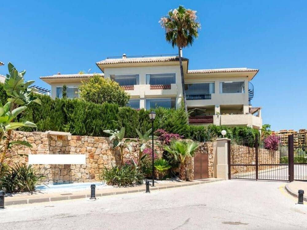 3 bedroom Apartment for sale in New Golden Mile with pool garage - € 390,000 (Ref: 9471885)