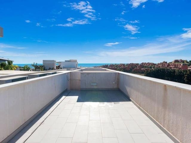 2 sypialnia Penthouse do wynajęcia w Buenas Noches, Estepona z basenem garażem - 2 000 € (Ref: 9471886)