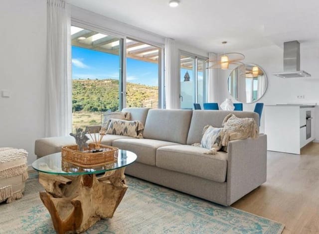 2 sypialnia Penthouse do wynajęcia w Buenas Noches, Estepona z basenem garażem - 2 000 € (Ref: 9471886)