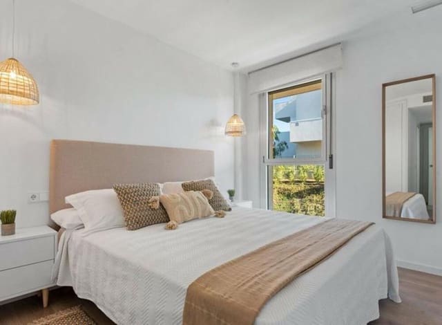 2 sypialnia Penthouse do wynajęcia w Buenas Noches, Estepona z basenem garażem - 2 000 € (Ref: 9471886)