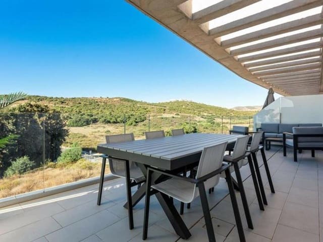 2 sypialnia Penthouse do wynajęcia w Buenas Noches, Estepona z basenem garażem - 2 000 € (Ref: 9471886)