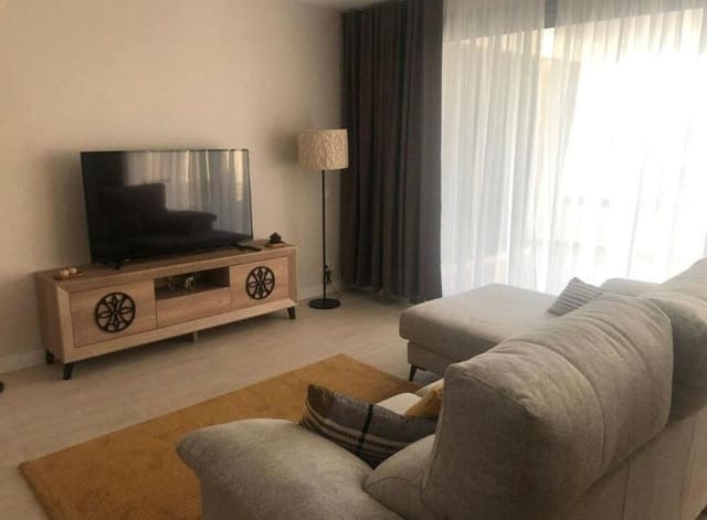 3 bedroom Apartment for rent in Saladillo-Benamara, Estepona - € 3,300 (Ref: 9471889)