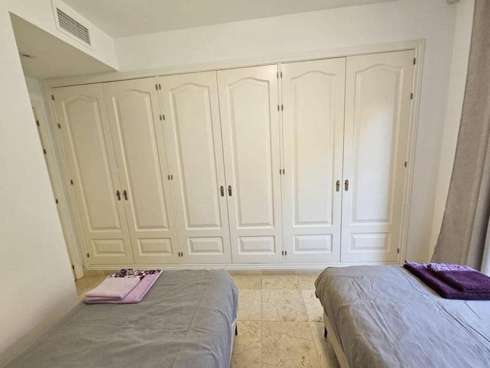 2 soverom Leilighet til leie i New Golden Mile med svømmebasseng garasje - € 2 500 (Ref: 9471890)