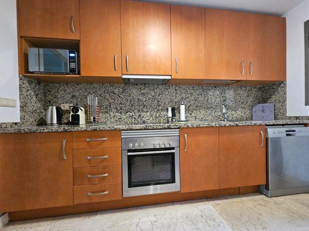 2 soverom Leilighet til leie i New Golden Mile med svømmebasseng garasje - € 2 500 (Ref: 9471890)