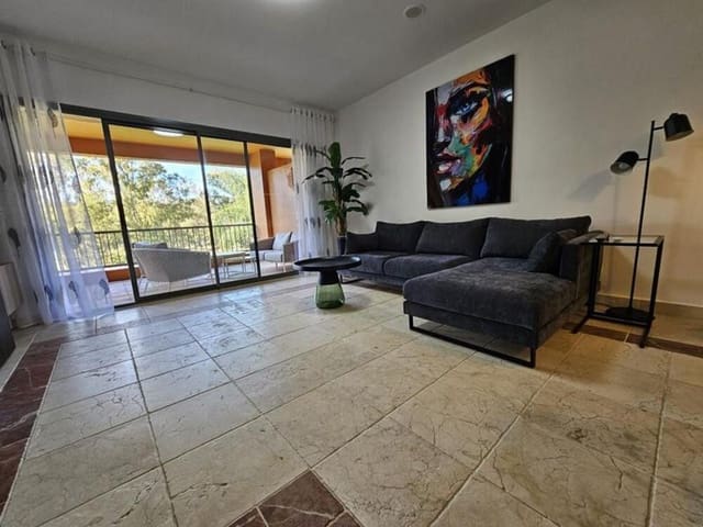 2 slaapkamer Appartement te huur in La Concha - Resina Golf, Estepona met zwembad garage - € 2.500 (Ref: 9471890)