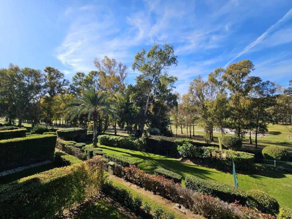 2 soverom Leilighet til leie i New Golden Mile med svømmebasseng garasje - € 2 500 (Ref: 9471890)