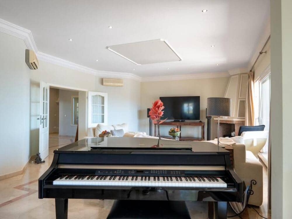 6 sypialnia Willa do wynajęcia w Estepona z basenem garażem - 12 000 € (Ref: 9473654)