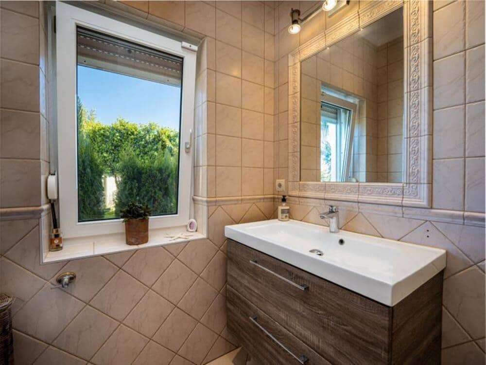 6 sypialnia Willa do wynajęcia w Estepona z basenem garażem - 12 000 € (Ref: 9473654)