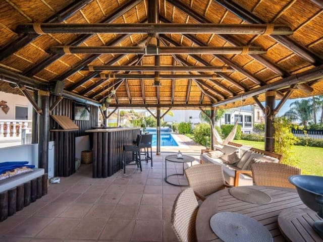 6 sypialnia Willa do wynajęcia w Nueva Atalaya, Estepona - 12 000 € (Ref: 9473654)