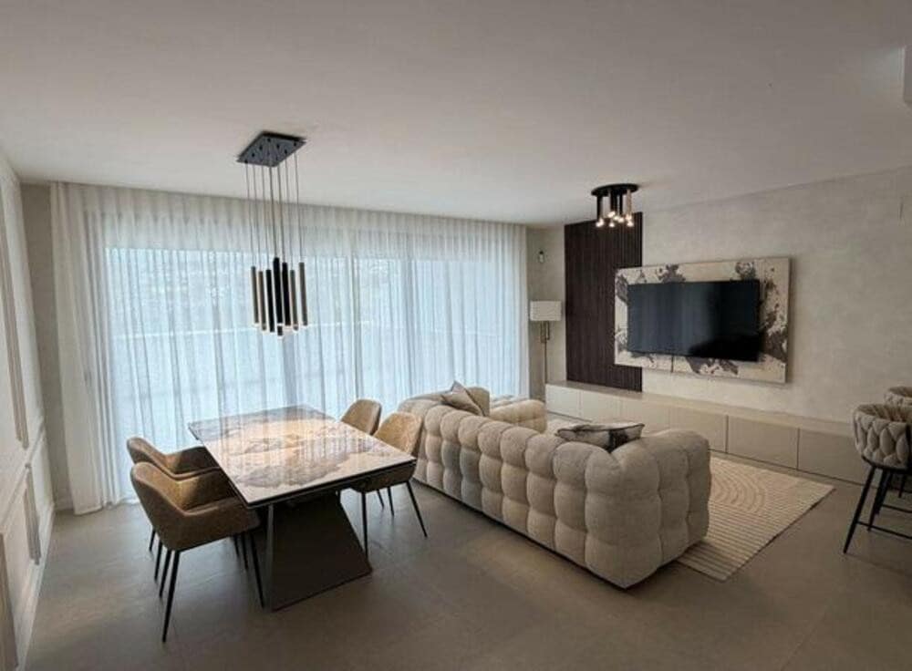 3 sovrum Semi-fristående Villa att hyra i Atalaya-Isdabe med pool garage - 7 500 € (Ref: 9473656)