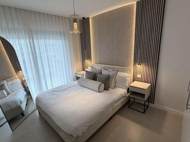 3 sovrum Semi-fristående Villa att hyra i Atalaya-Isdabe, Estepona - 7 500 € (Ref: 9473656)