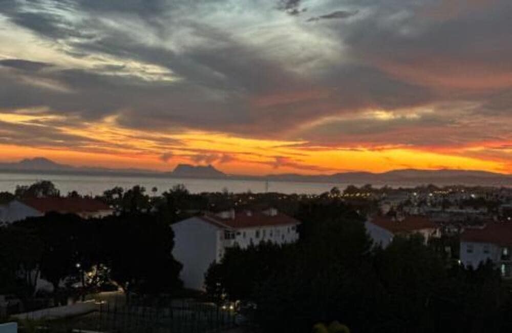 2 camera da letto Appartamento da affittare in New Golden Mile con piscina garage - 2.300 € (Rif: 9473657)