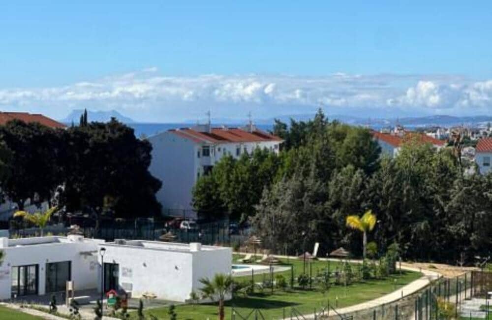 2 camera da letto Appartamento da affittare in New Golden Mile con piscina garage - 2.300 € (Rif: 9473657)