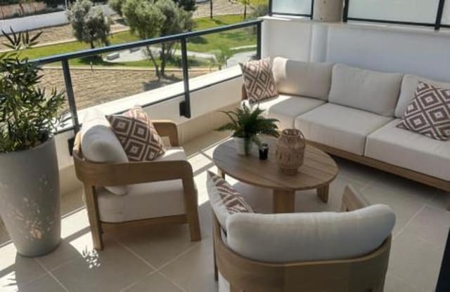 2 quarto Apartamento para arrendar em La Concha - Resina Golf, Estepona com piscina garagem - 2 300 € (Ref: 9473657)
