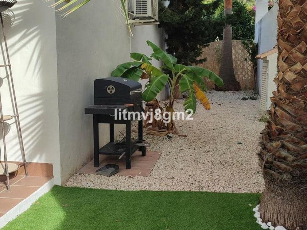 4 bedroom Townhouse for rent in Marbella with pool garage - € 3,800 (Ref: 9480823)