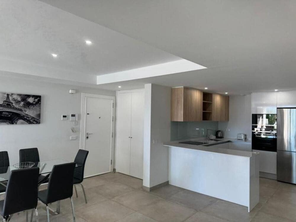 Apartamento de 2 habitaciones en Cancelada en alquiler con piscina garaje - 2.300 € (Ref: 9480824)