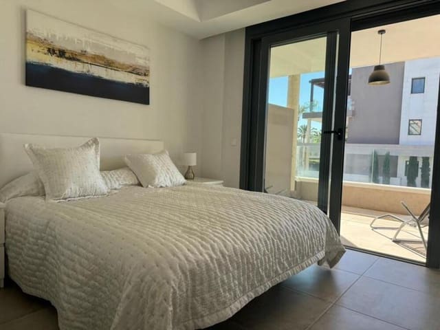 Apartamento de 2 habitaciones en Cancelada, Estepona en alquiler con piscina garaje - 2.300 € (Ref: 9480824)