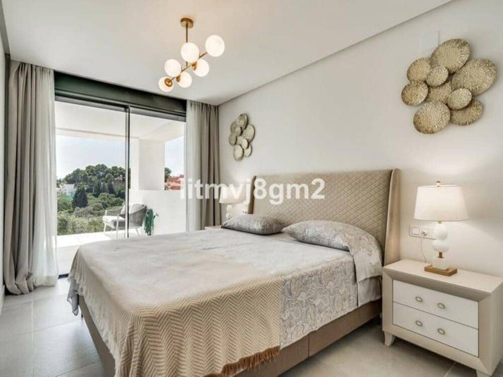 3 bedroom Beach Apartment for rent in Marbella with pool - € 5,700 (Ref: 9480825)