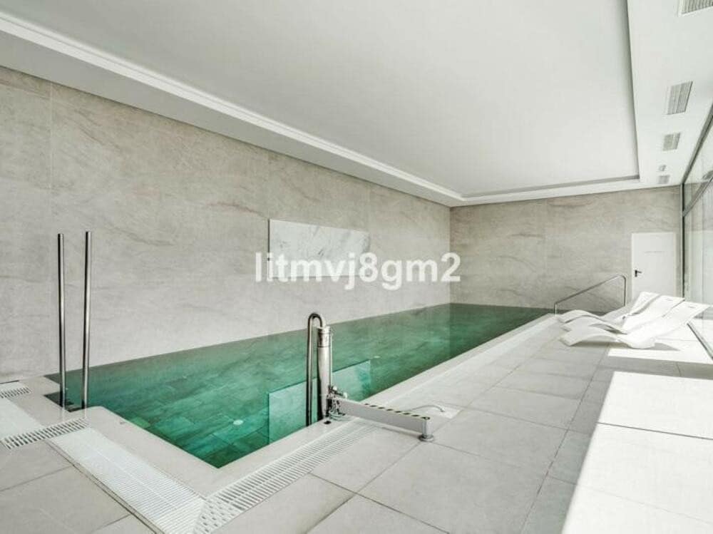 3 bedroom Beach Apartment for rent in Marbella with pool - € 5,700 (Ref: 9480825)