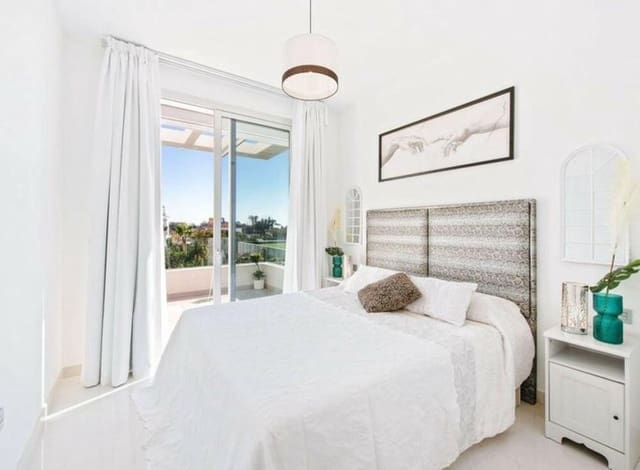 3 sypialnia Penthouse do wynajęcia w Bel-Air, Estepona z garażem - 3 000 € (Ref: 9488036)