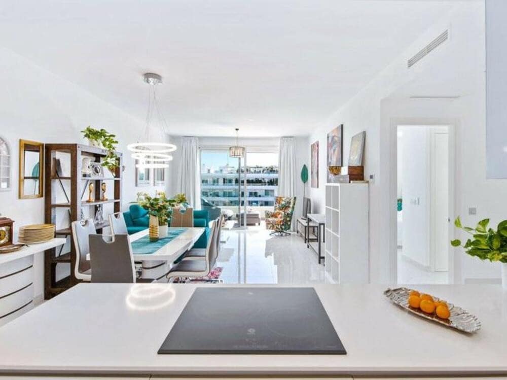 3 sypialnia Penthouse do wynajęcia w Estepona z garażem - 3 000 € (Ref: 9488036)