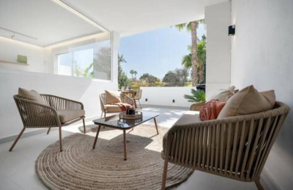 3 slaapkamer Appartement te huur in La Quinta met garage - € 4.000 (Ref: 9488037)